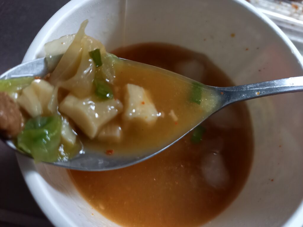 蒙古タンメン中本豆腐スープ様子